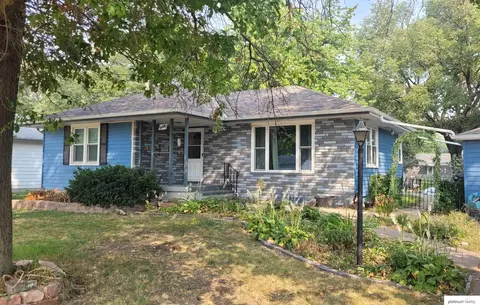 938 E 12th St, Fremont, NE 68025