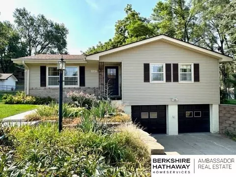 10325 Prairie Rd, Omaha, NE 68134