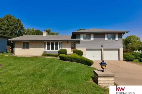 12512 Poppleton Ave, Omaha, NE 68144