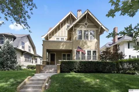 3564 Woolworth Ave, Omaha, NE 68105
