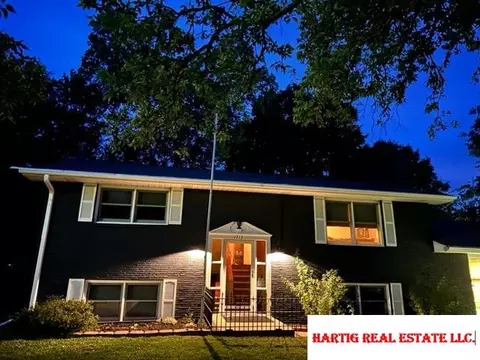 1717 S 5th St S, Beatrice, NE 68310
