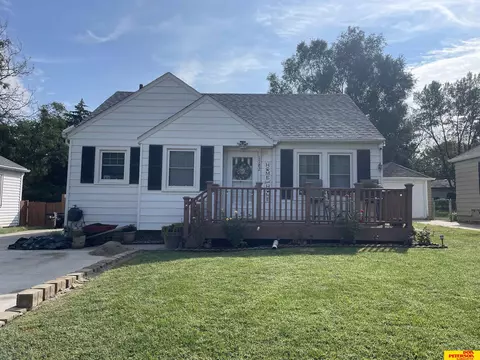 1782 N Linden St, Wahoo, NE 68066