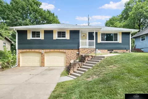 11636 Raleigh Dr, Omaha, NE 68164