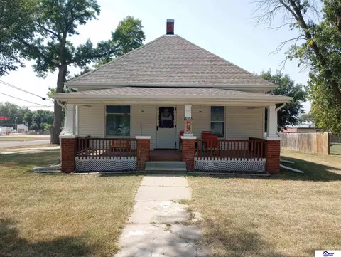 1903 N Grant Ave, York, NE 68467