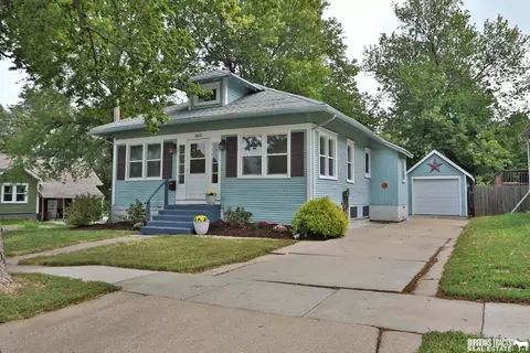 2622 S 16 St, Lincoln, NE 68542