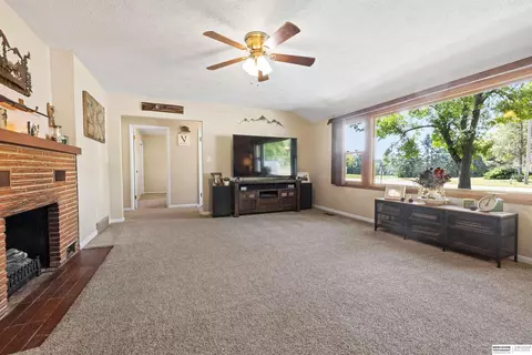 305 Summit St, Leshara, NE 68064 photo 7