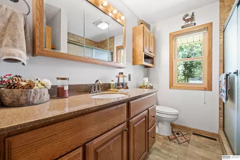 305 Summit St, Leshara, NE 68064 photo 18