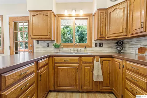 305 Summit St, Leshara, NE 68064 photo 13