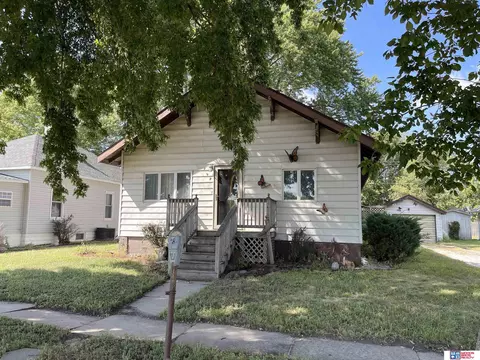 807 E 3rd St, Silver Creek, NE 68663