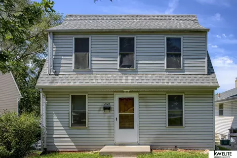 3724 N 55th St, Omaha, NE 68104