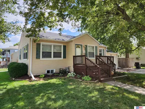 314 N 11th St, Beatrice, NE 68310