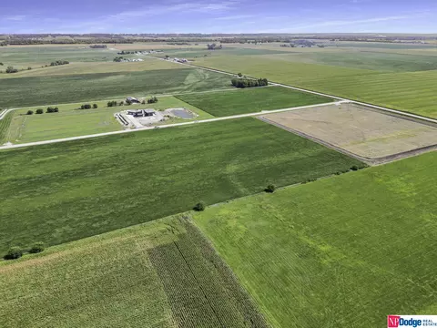 27078 Rainwood Rd, Valley, NE 68064