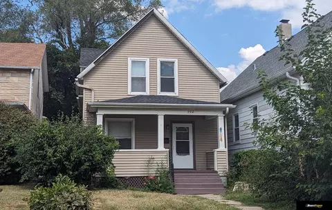 902 Hickory St, Omaha, NE 68108