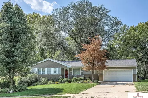 2930 S 102nd St, Omaha, NE 68124