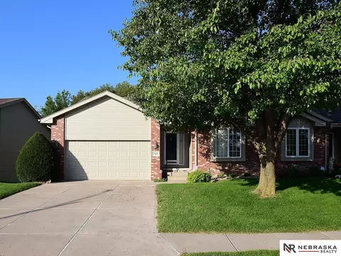 7114 S 157th St, Omaha, NE 68136