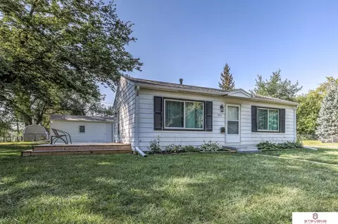 7015 Josephine St, La Vista, NE 68128