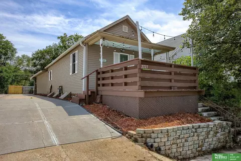 2727 S 13 St, Omaha, NE 68108