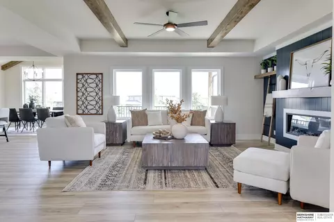 10639 S 190 St, Omaha, NE 68136