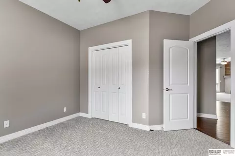 14446 Vane St, Bennington, NE 68007 photo 5