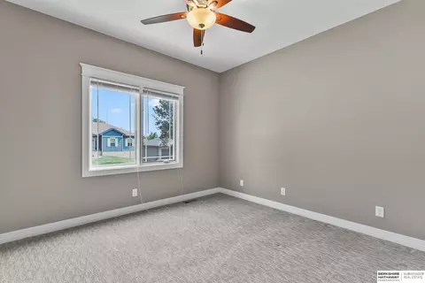 14446 Vane St, Bennington, NE 68007 photo 4