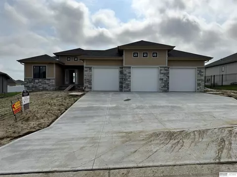 11609 S 116 St, Papillion, NE 68046