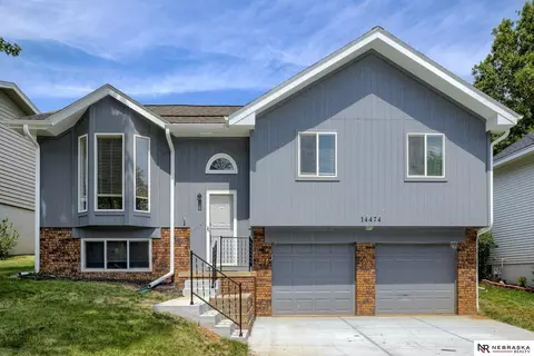 14474 Oak St, Omaha, NE 68144