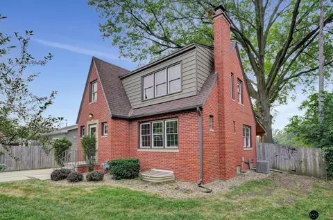 4705 A St, Lincoln, NE 68506