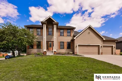 13680 Larimore Ave, Omaha, NE 68164