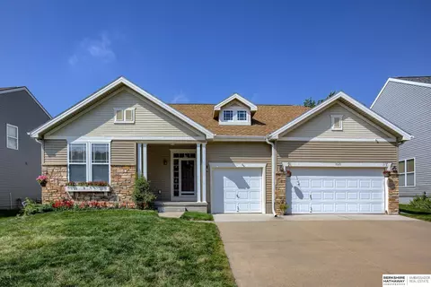 5520 S 160 St, Omaha, NE 68135