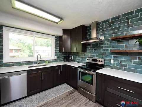 835 W Godfrey Dr, Lincoln, NE 68521