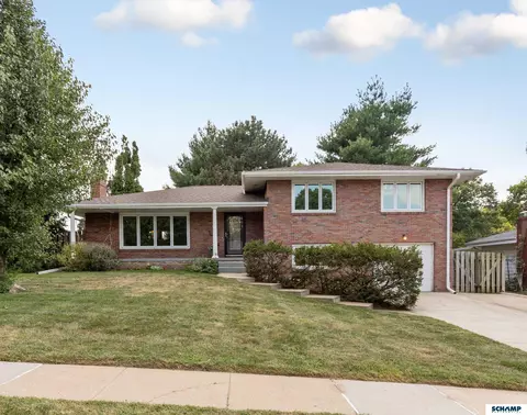 4505 Monroe St, Omaha, NE 68117