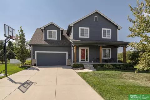 10823 Cimarron St, Papillion, NE 68046 photo 2