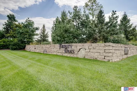 9601 S 60th St, Lincoln, NE 68516