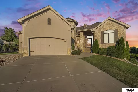 351 S 175 St, Omaha, NE 68118