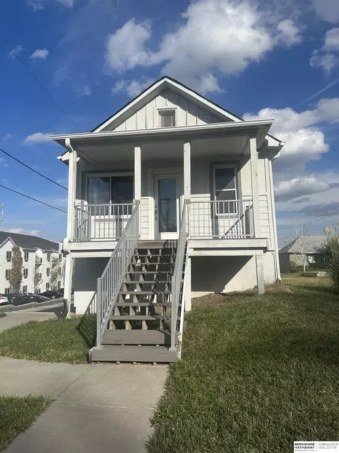 1113 S 9 St, Omaha, NE 68108