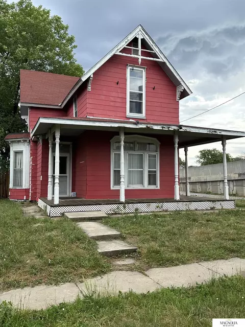 946 Y St, Lincoln, NE 68508