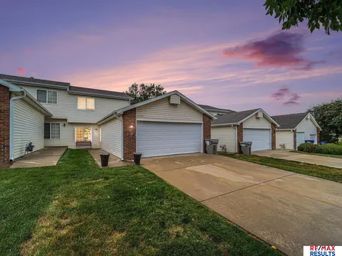 1221 Trimble St, Lincoln, NE 68522