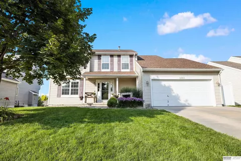 14822 Ruggles St, Omaha, NE 68116