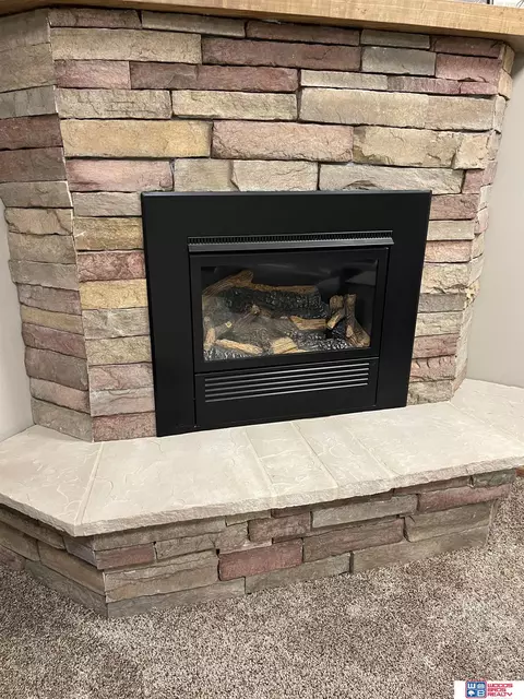 812 E 8th St, Stromsburg, NE 68666 photo 3