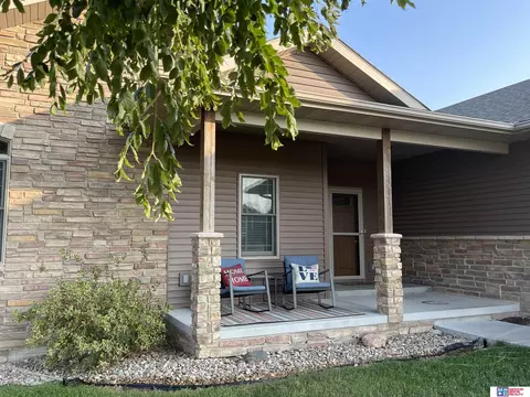 812 E 8th St, Stromsburg, NE 68666