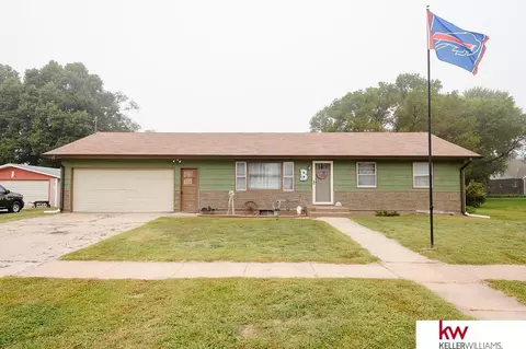 233 N Franklin St, Red Cloud, NE 68970