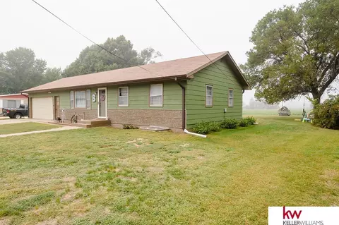 233 N Franklin St, Red Cloud, NE 68970 photo 2