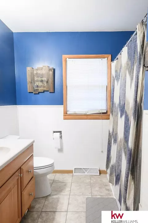 233 N Franklin St, Red Cloud, NE 68970 photo 8