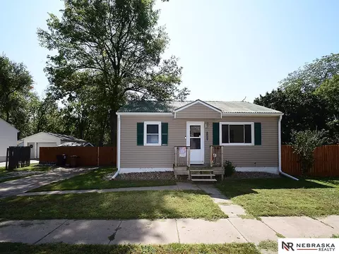 4401 Adams St, Lincoln, NE 68504