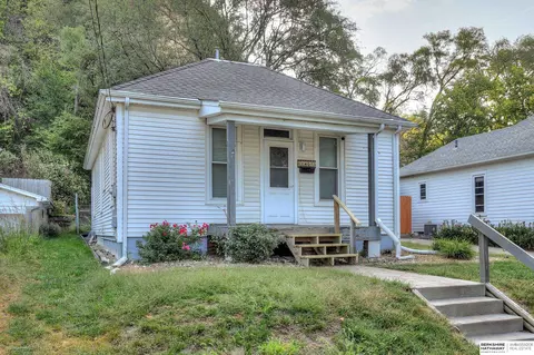 1401 High St, Council Bluffs, IA 51503