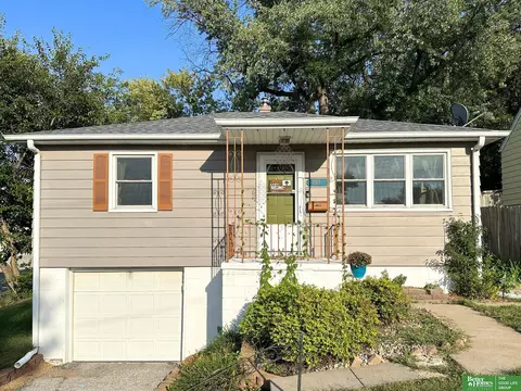 1919 S 50 St, Omaha, NE 68106