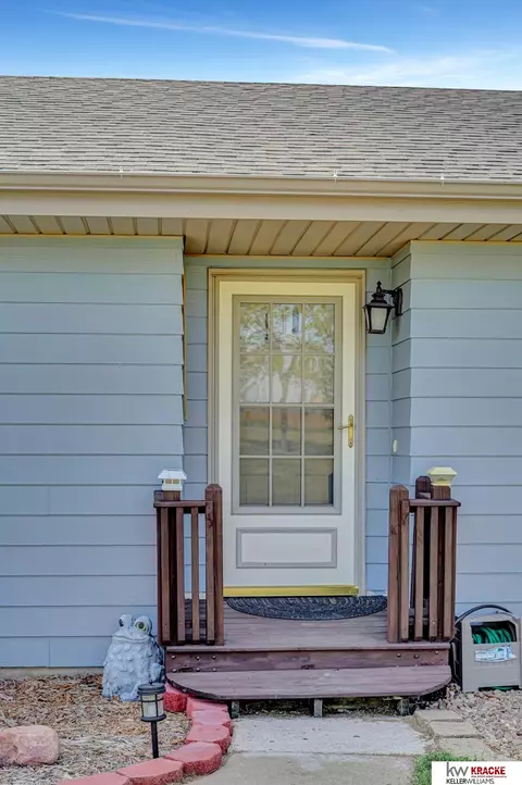 3947 E Hackberry Rd, Beatrice, NE 68310 photo 4