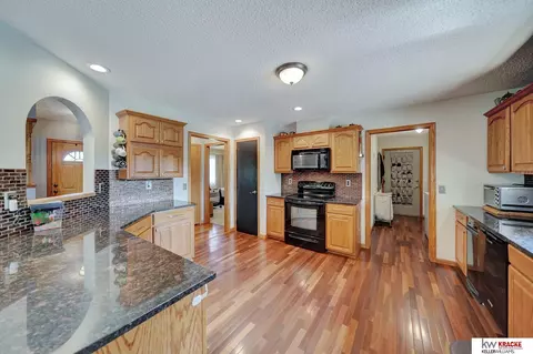 3947 E Hackberry Rd, Beatrice, NE 68310 photo 16