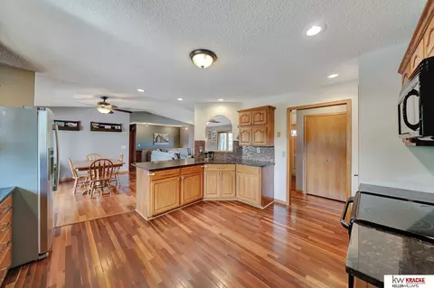 3947 E Hackberry Rd, Beatrice, NE 68310 photo 12