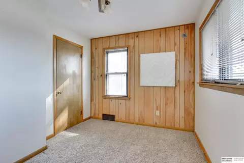8308 Park Dr, Ralston, NE 68127 photo 30